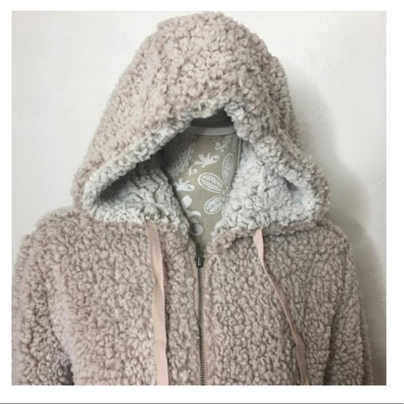 Thread & Supply oversized Wubby full zip jacket w/hood. Pink size Large - Picture 8 of 10